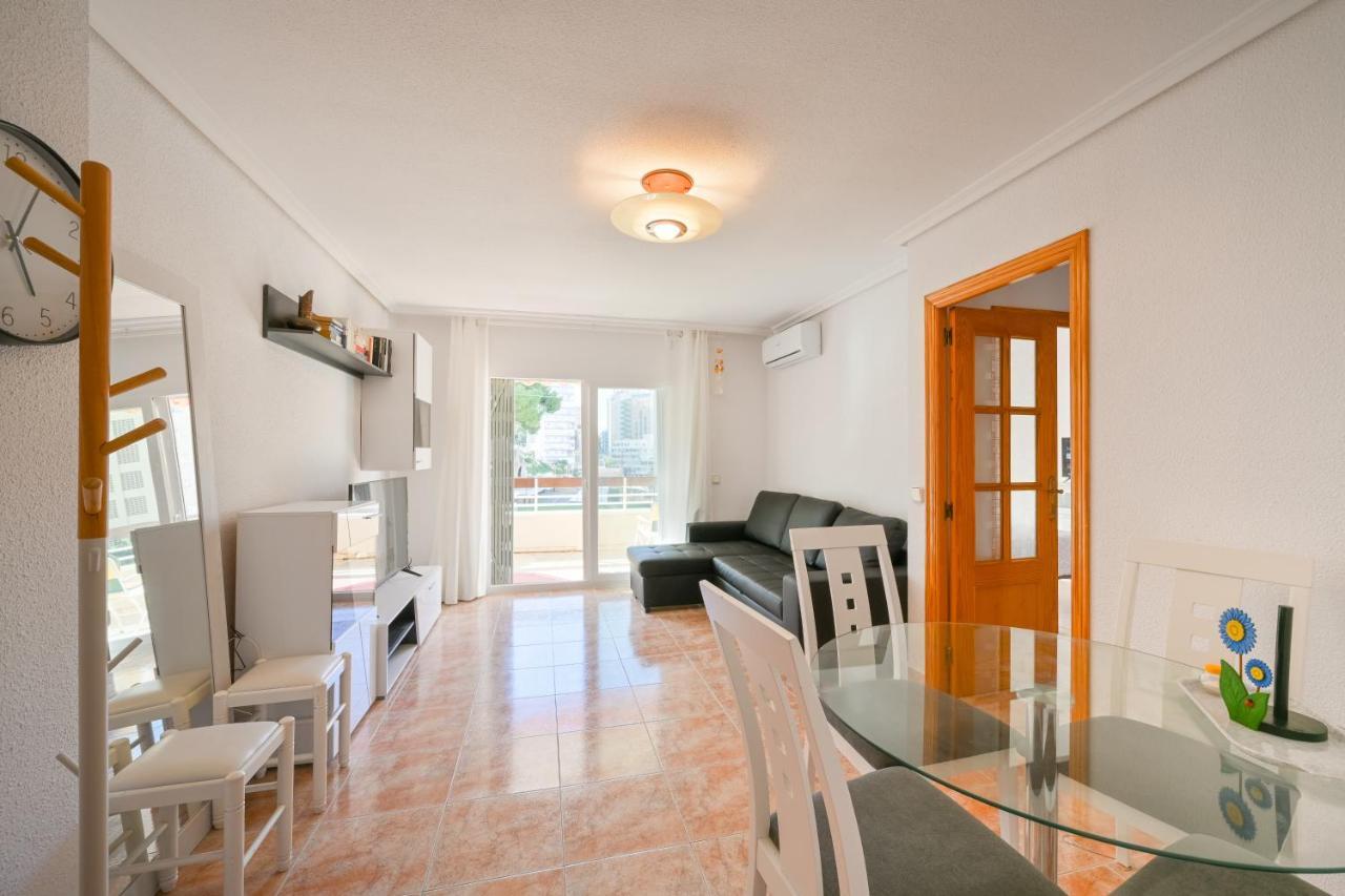 Beautiful 2 Bedroom In Parque Loix 3 Minutes Walk To The Beach Benidorm Exteriör bild
