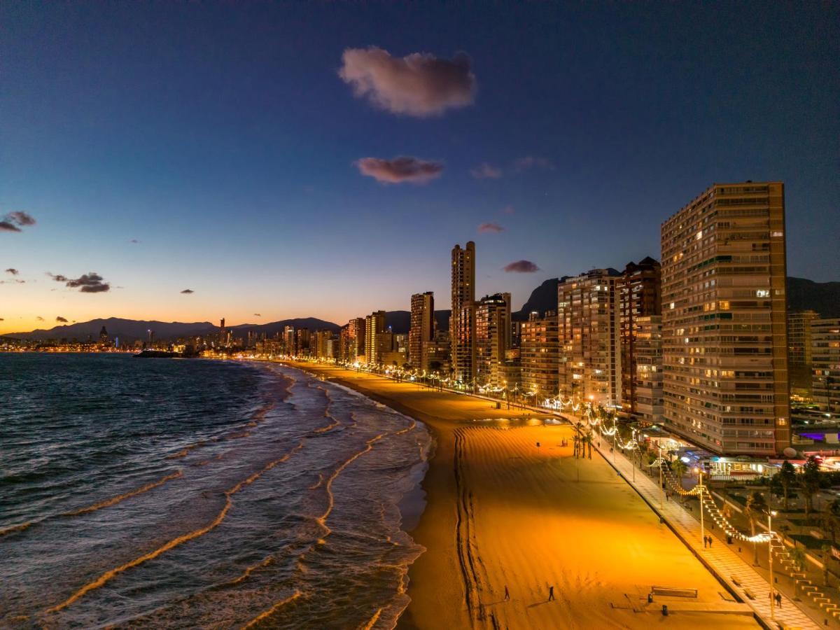 Beautiful 2 Bedroom In Parque Loix 3 Minutes Walk To The Beach Benidorm Exteriör bild