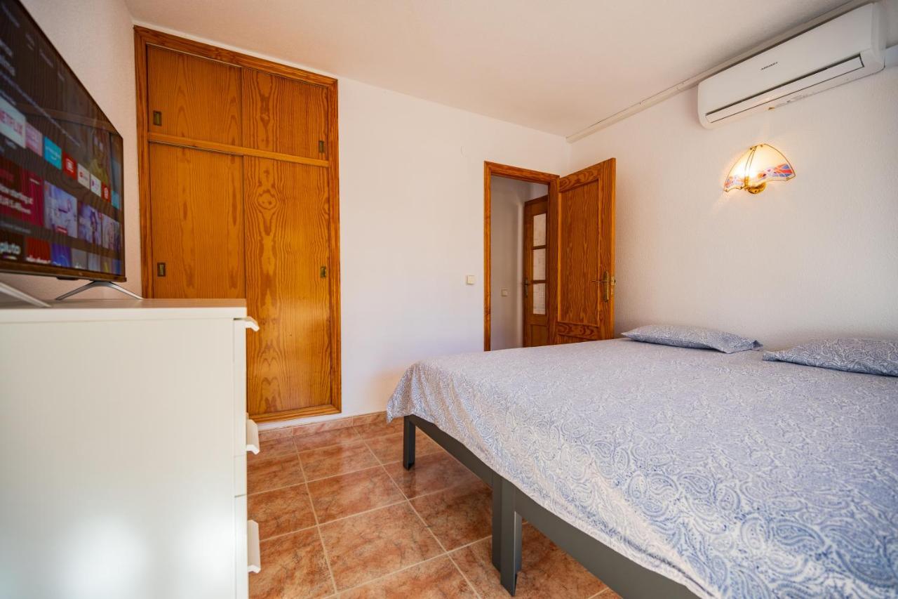 Beautiful 2 Bedroom In Parque Loix 3 Minutes Walk To The Beach Benidorm Exteriör bild